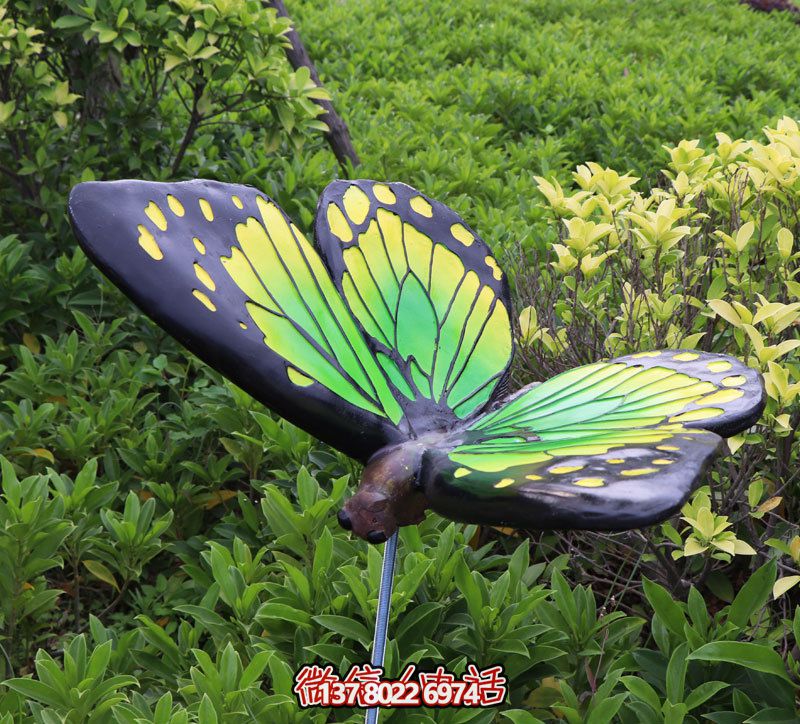 玻璃鋼蝴蝶雕塑，點亮操場創意之美