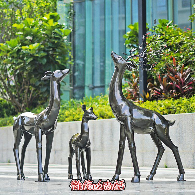 玻璃鋼制仿銅小鹿擺件，點(diǎn)綴戶(hù)外園林景觀