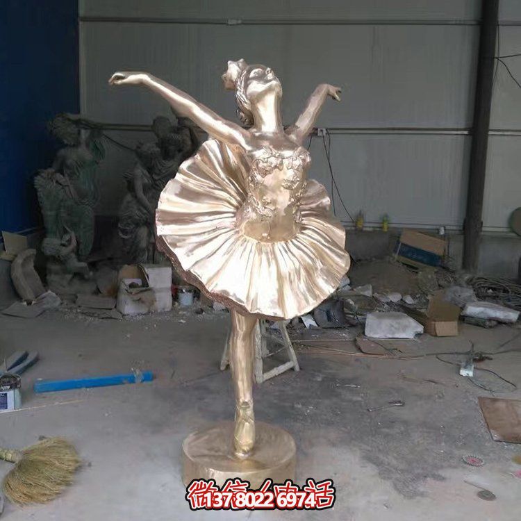 不銹鋼雕塑，給您的園林、廣場(chǎng)增添抽象跳舞的人物精彩！